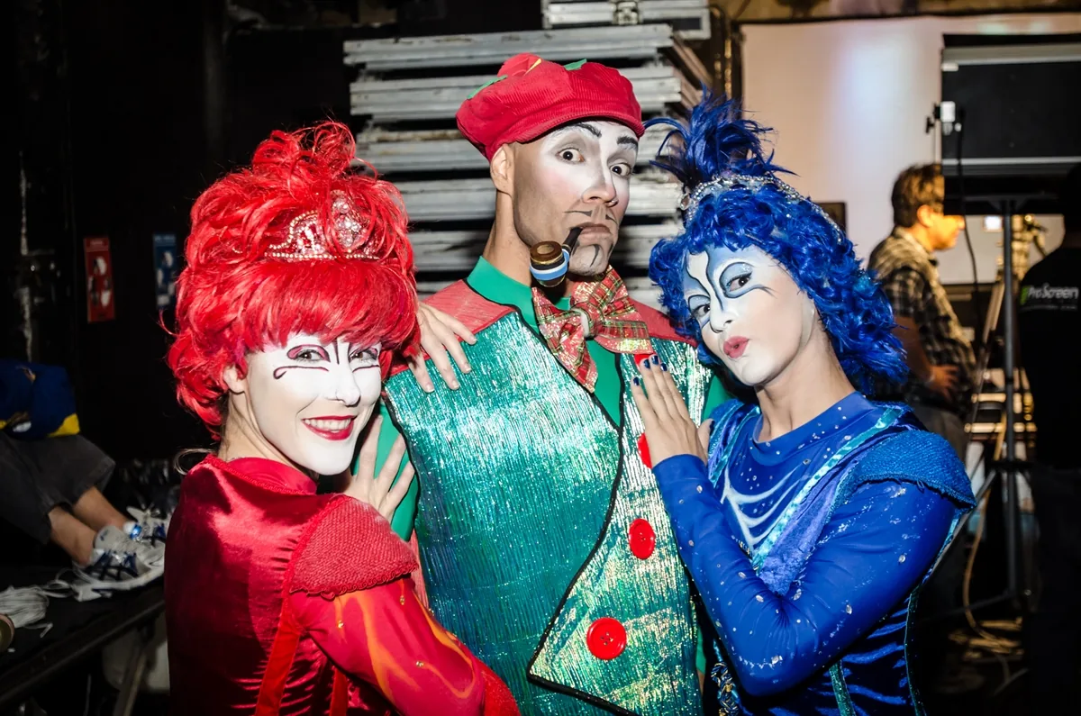 Backstage, Universo Casuo